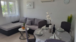 Dominos Apartment